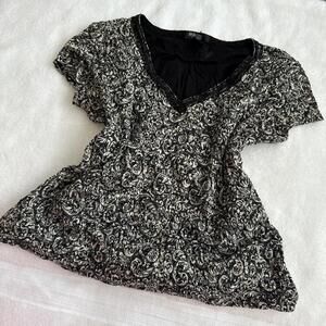 y2k grunge paisley fitted vneck top